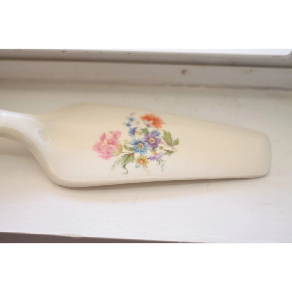 Vintage Porcelain Cake Pie Dessert Server Flowers